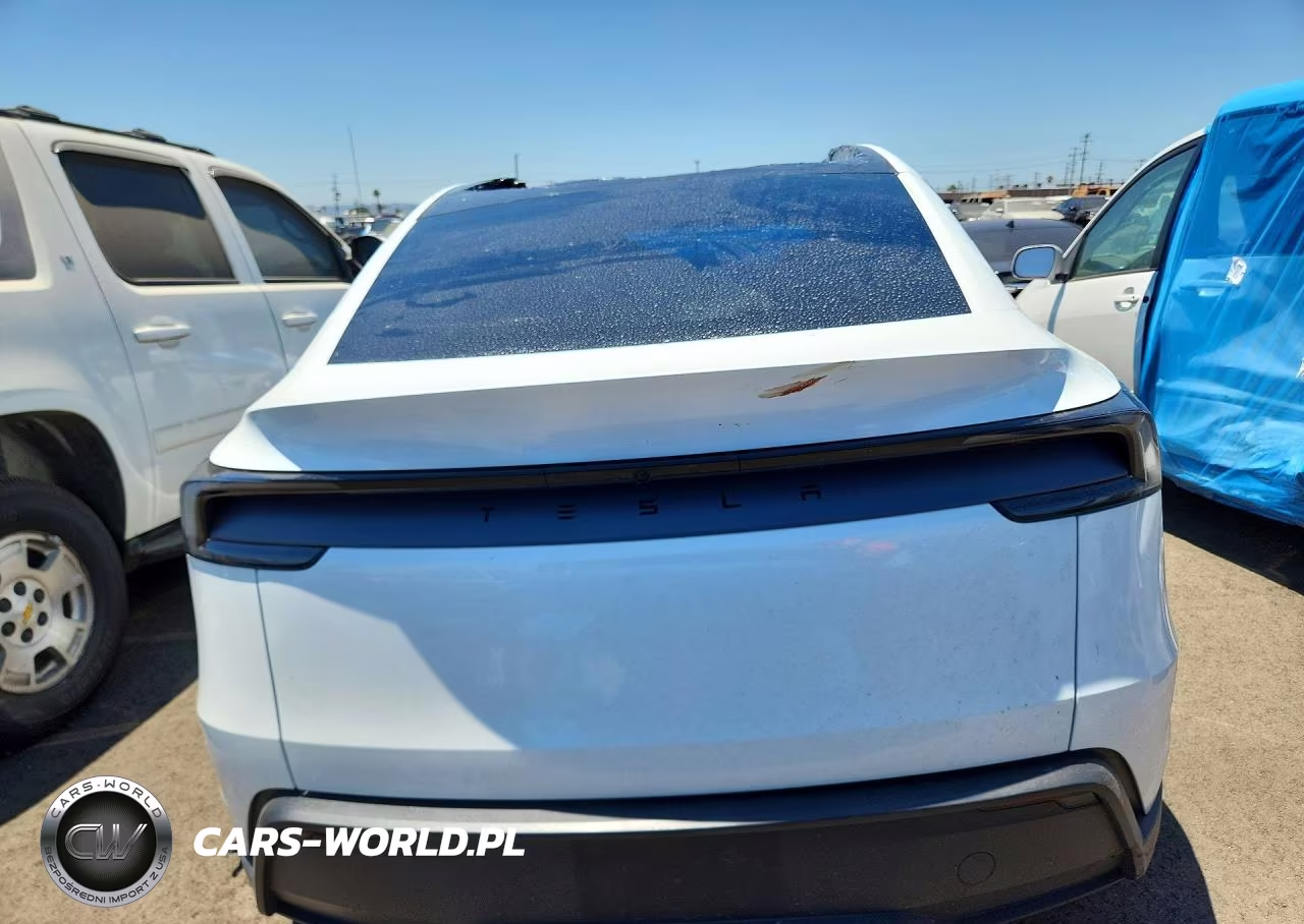 2026 Tesla Model Y VIN:7SAYGDEDXTF407916 - 6