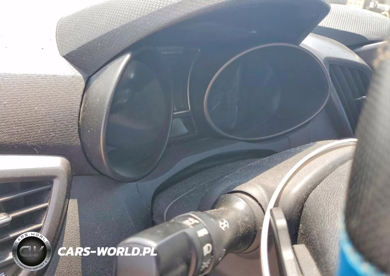 2013 Hyundai Veloster Turbo VIN:KMHTC6AE2DU110477 - 9