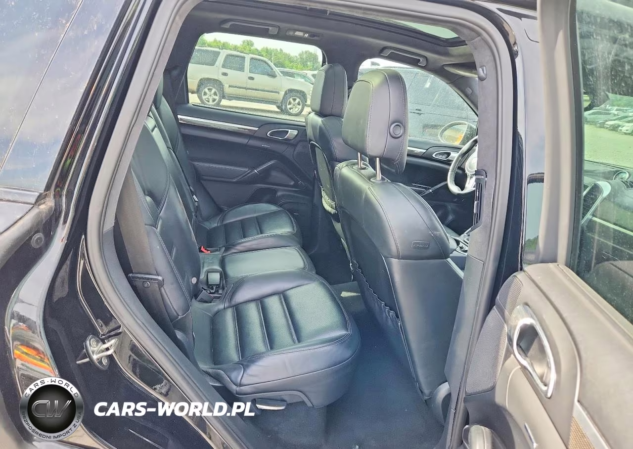 2012 Porsche Cayenne Turbo VIN:WP1AC2A2XCLA83719 - 11