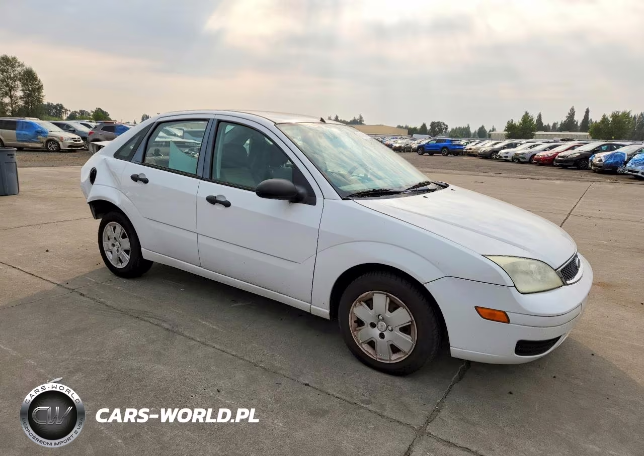 2007 Ford Focus Zx4 VIN:1FAFP34N37W359935 - 4