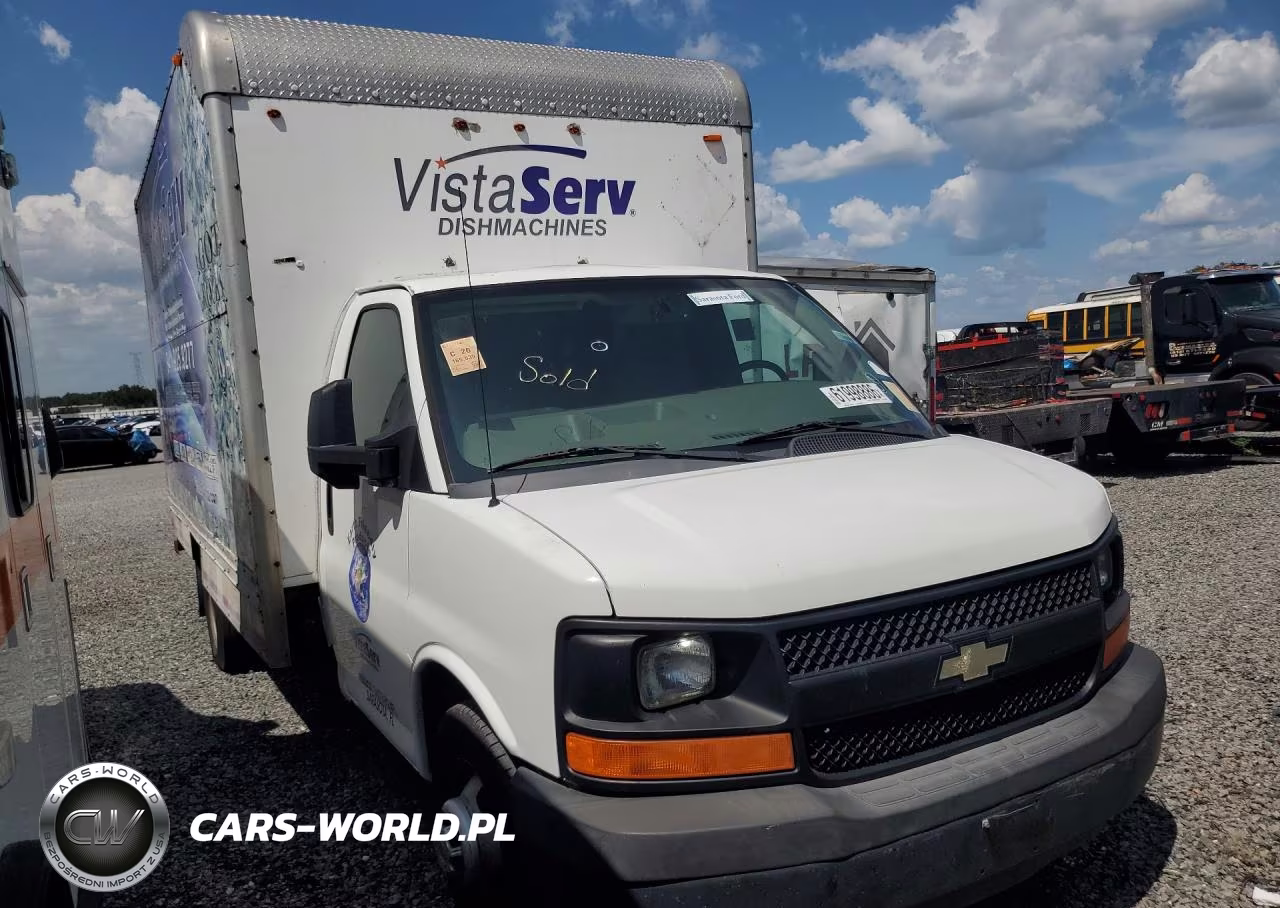 2015 Chevrolet Express Box Truck VIN:1GB3G3CG9F1100639 - 4