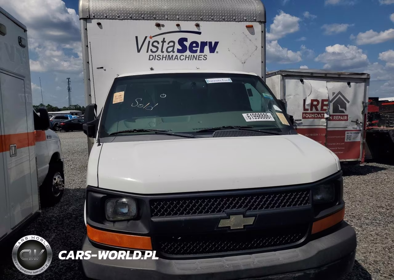 2015 Chevrolet Express Box Truck VIN:1GB3G3CG9F1100639 - 5
