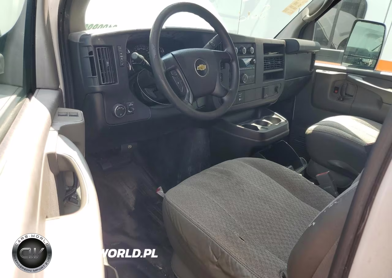2015 Chevrolet Express Box Truck VIN:1GB3G3CG9F1100639 - 8