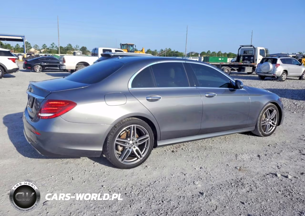 2019 Mercedes-Benz E 300 VIN:WDDZF4JB4KA689072 - 3