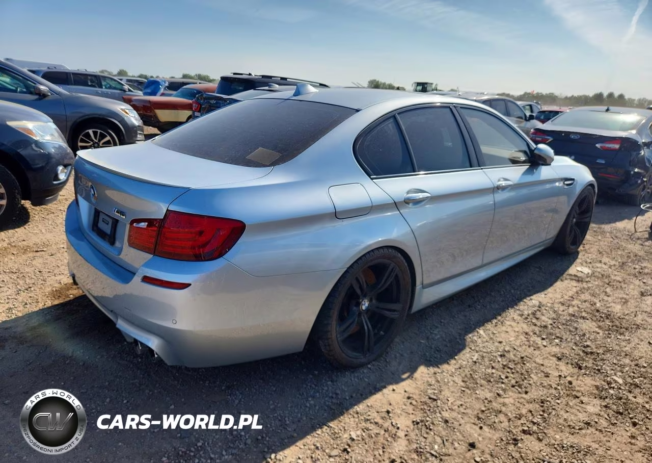 2013 BMW M5 VIN:WBSFV9C59DD097018 - 3