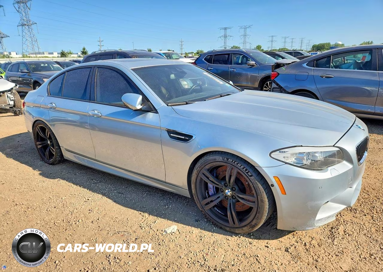 2013 BMW M5 VIN:WBSFV9C59DD097018 - 4