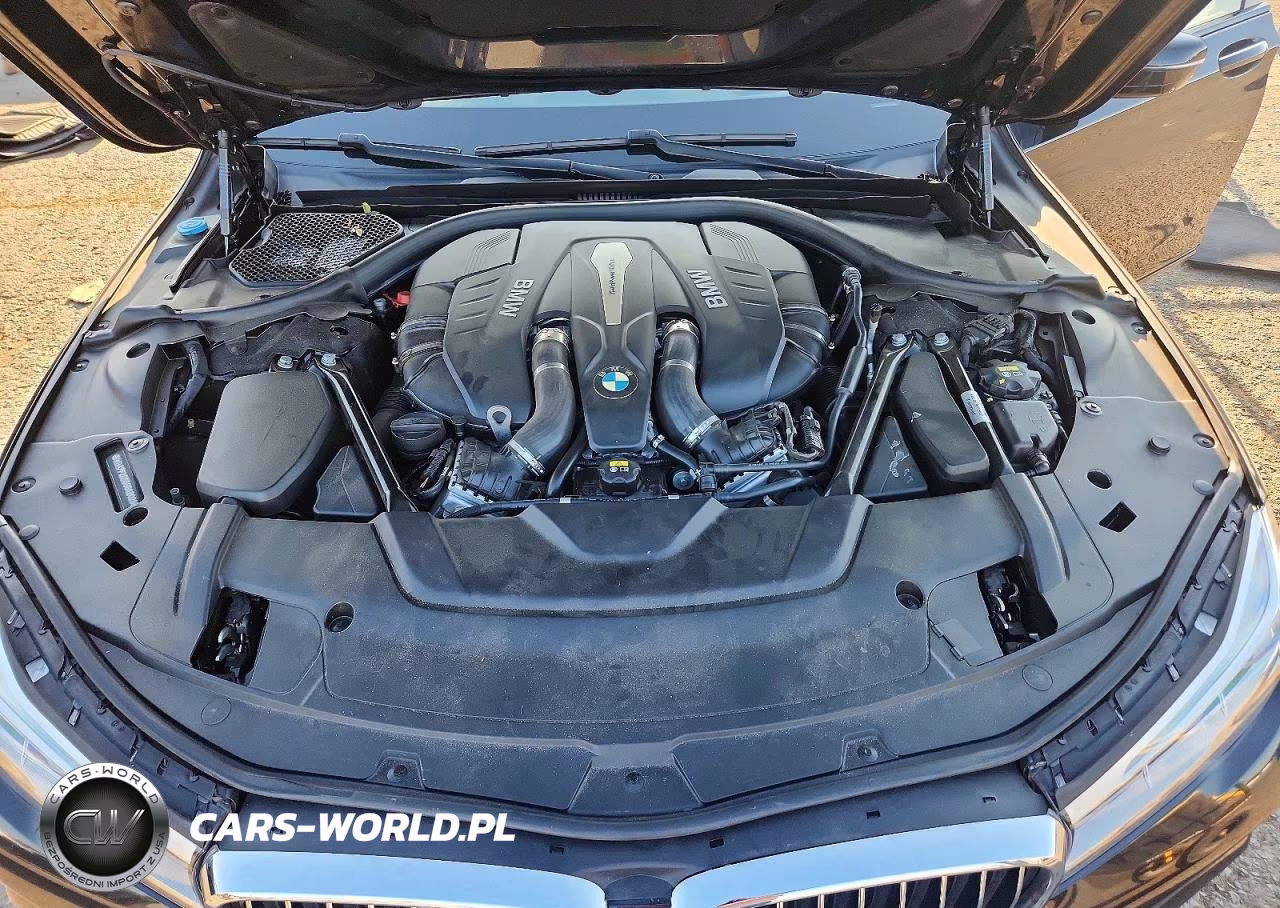2016 BMW 750 Xi VIN:WBA7F2C55GG420299 - 11