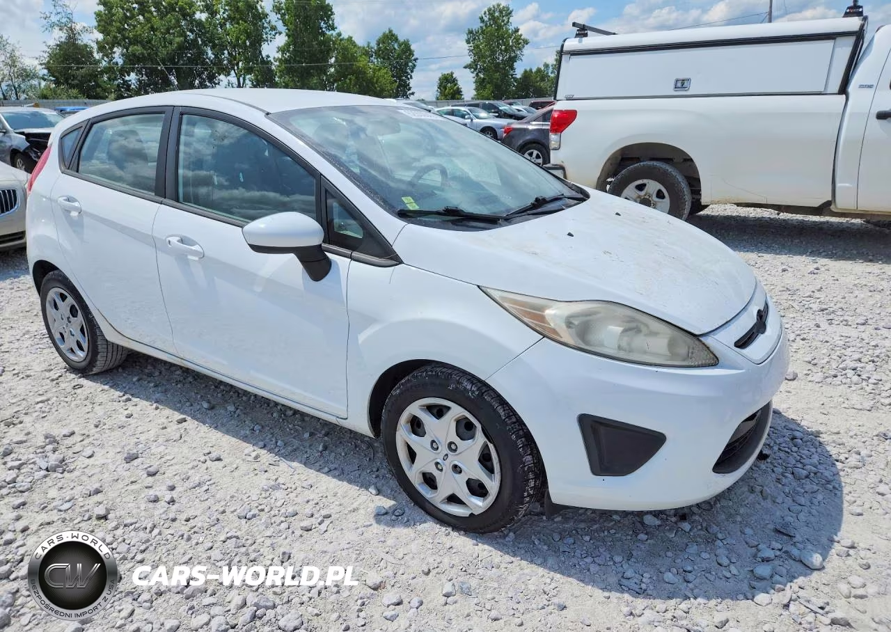 2013 Ford Fiesta S VIN:3FADP4TJ4DM201305 - 4