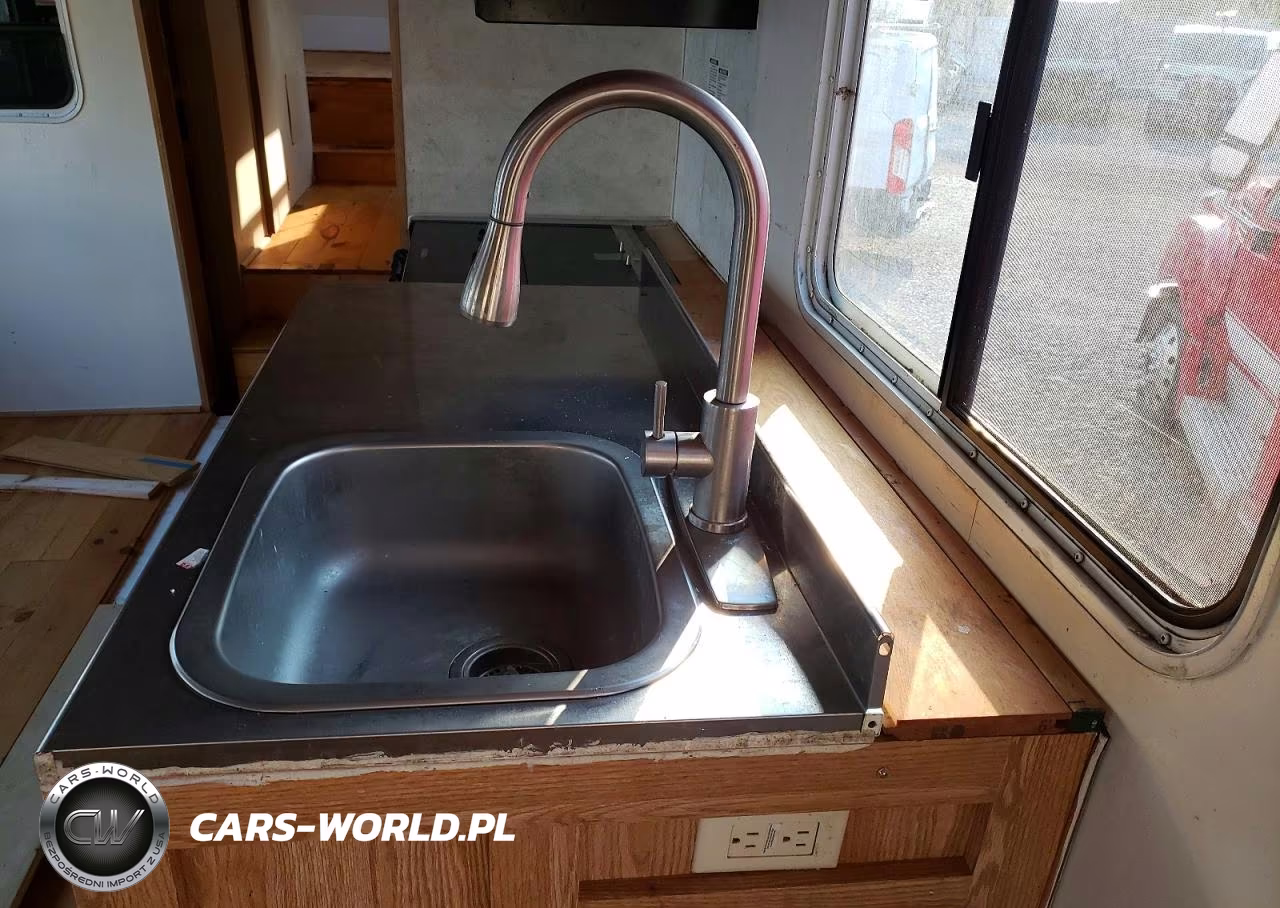 2004 Thor California Jazz Camper VIN:4XTFS27274C447502 - 9