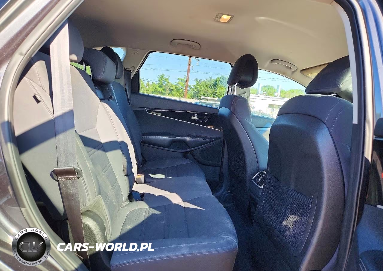 2016 Kia Sorento Lx VIN:5XYPG4A37GG056046 - 11