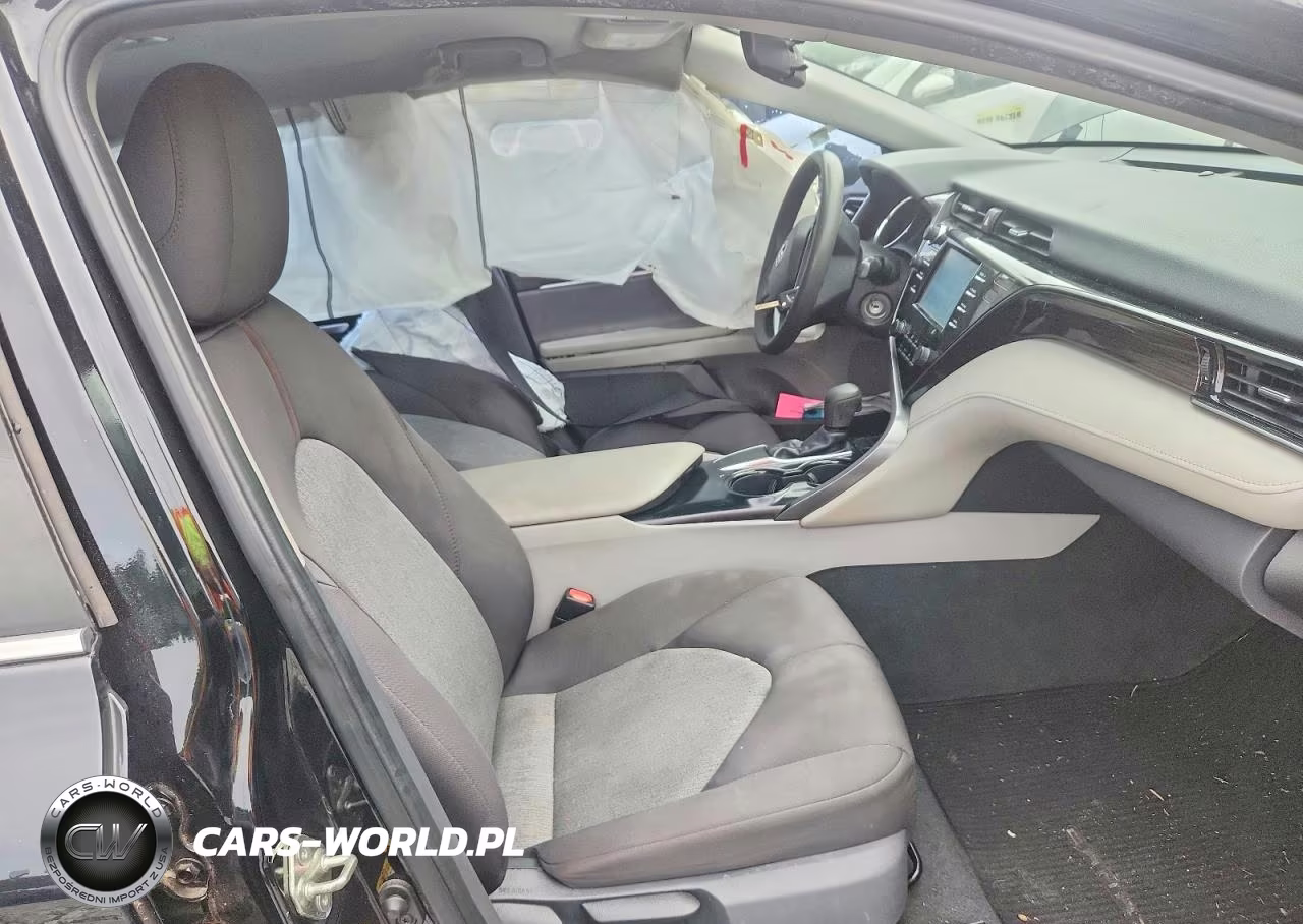 2019 Toyota Camry Le VIN:4T1B11HK8KU755616 - 7