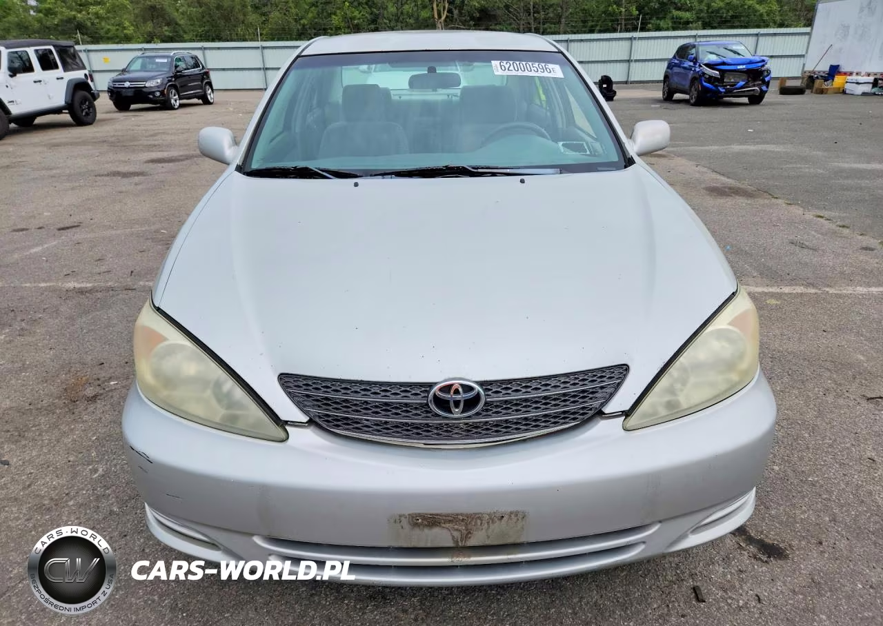 2002 Toyota Camry Le VIN:4T1BE32K22U092570 - 5