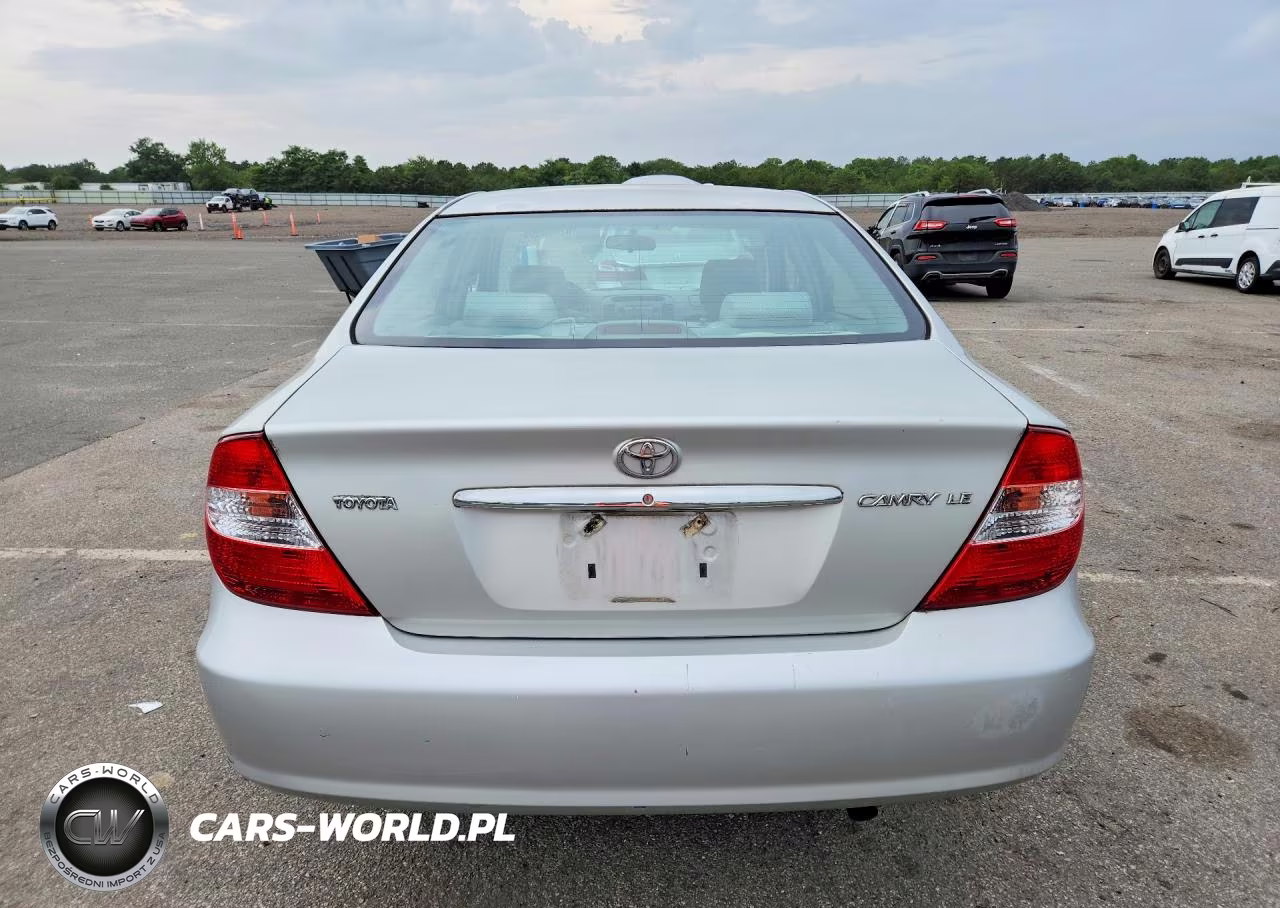 2002 Toyota Camry Le VIN:4T1BE32K22U092570 - 6