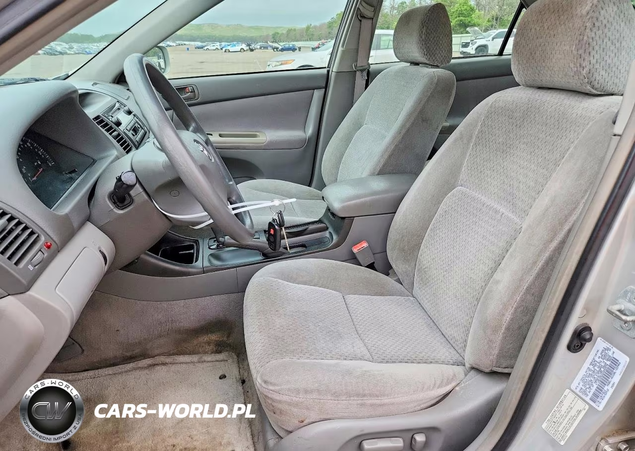 2002 Toyota Camry Le VIN:4T1BE32K22U092570 - 7