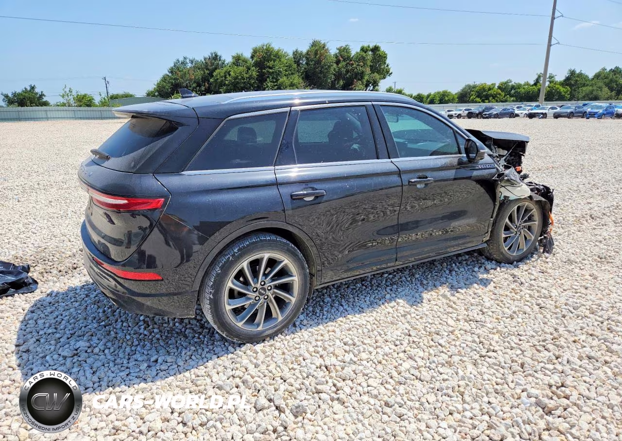 2022 Lincoln Corsair Grand Touring VIN:5LMTJ5DZ0NUL30696 - 3