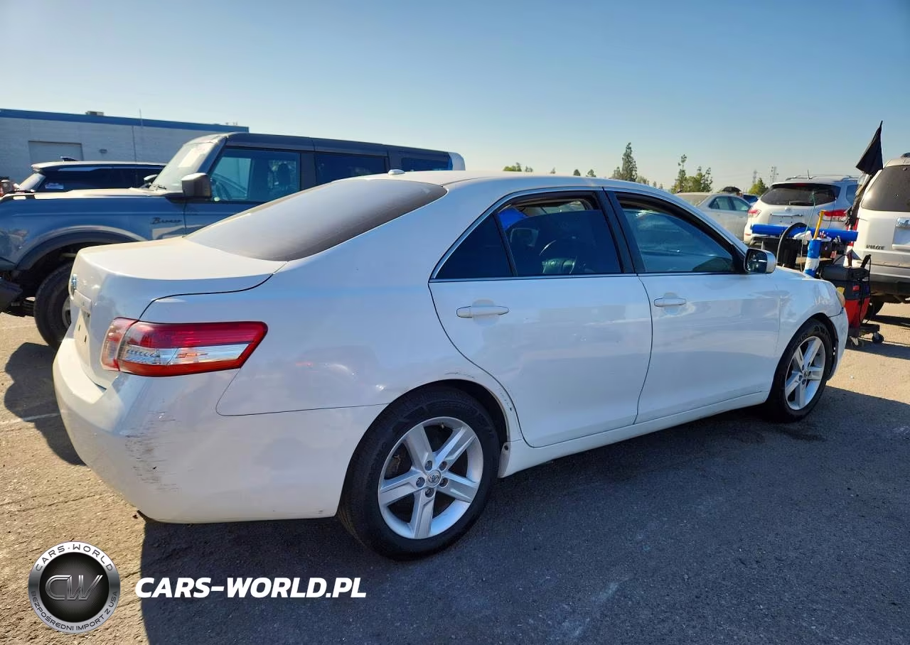 2010 Toyota Camry Le VIN:JTNBF3EK4A3000646 - 3