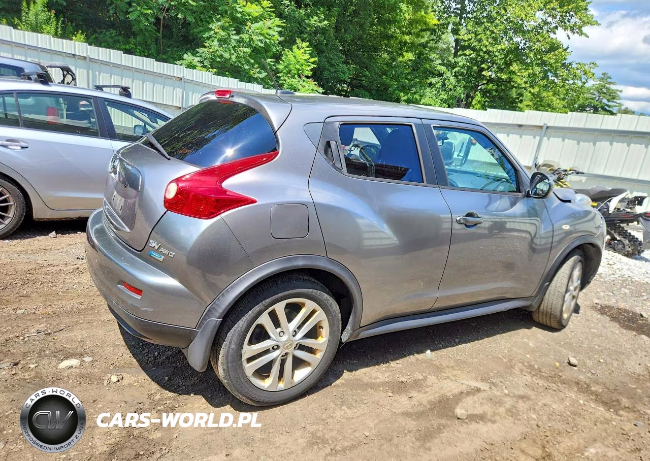 2014 Nissan Juke S VIN:JN8AF5MV7ET359250 - 3