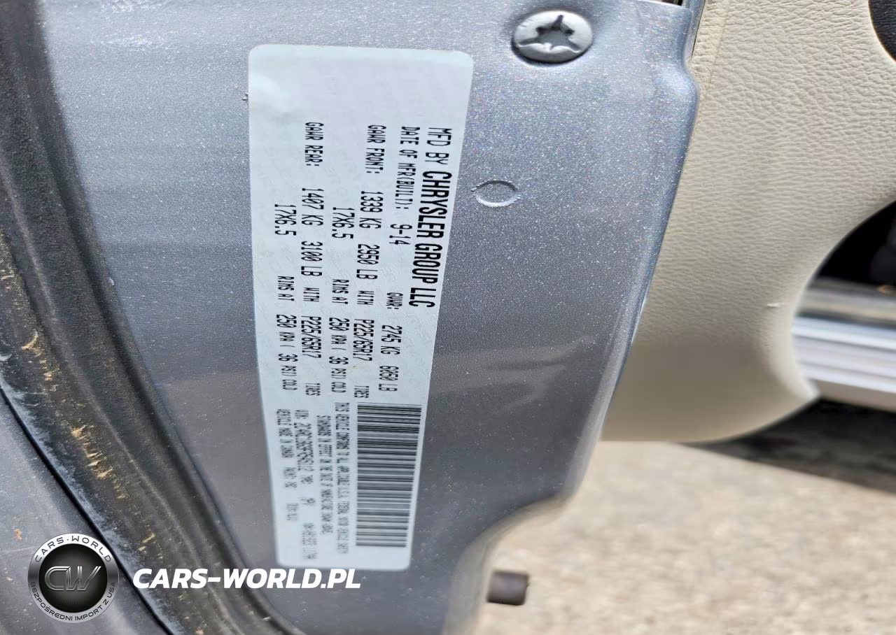 2015 Chrysler Town & Country Touring VIN:2C4RC1BG9FR545112 - 13