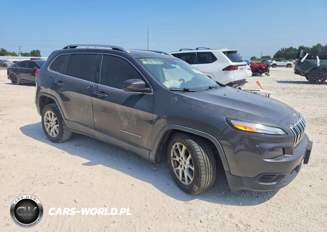 2016 Jeep Cherokee Latitude VIN:1C4PJLCB8GW149449 - 4