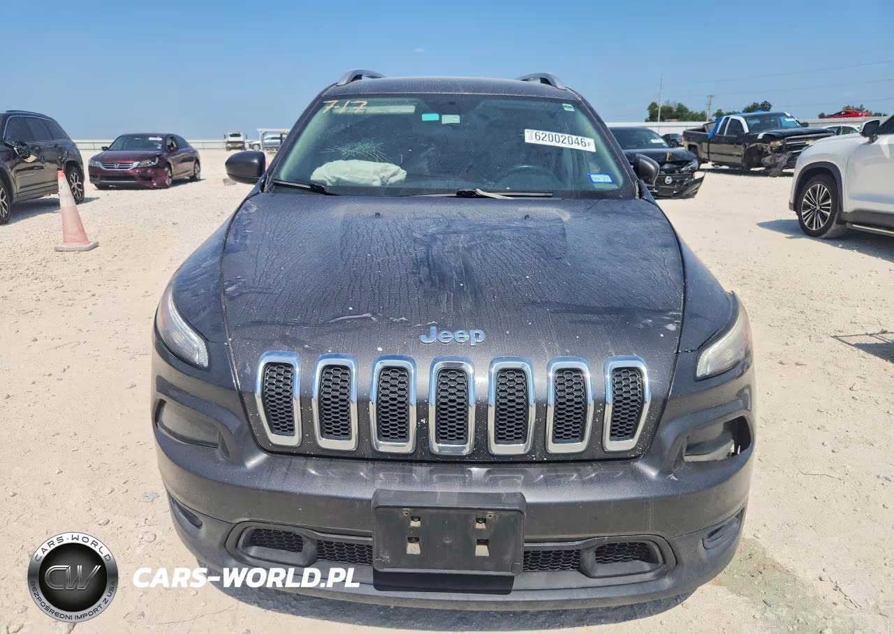 2016 Jeep Cherokee Latitude VIN:1C4PJLCB8GW149449 - 5