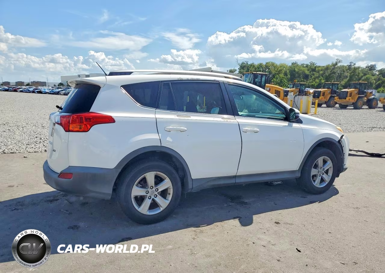 2013 Toyota Rav4 Xle VIN:2T3WFREV8DW040670 - 3