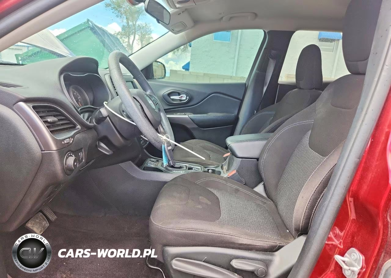 2019 Jeep Cherokee Latitude VIN:1C4PJLCB8KD148287 - 7