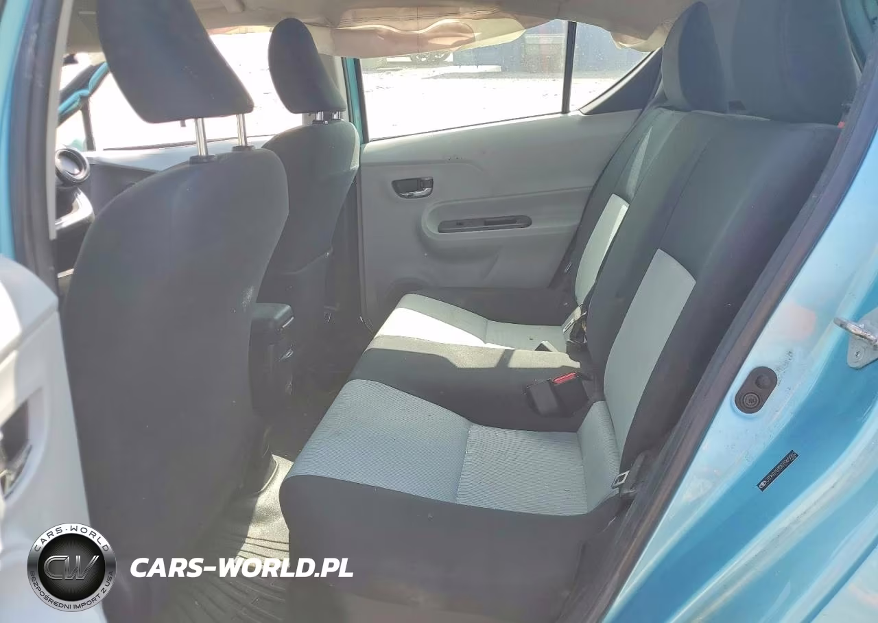 2014 Toyota Prius C Two VIN:JTDKDTB32E1065052 - 11