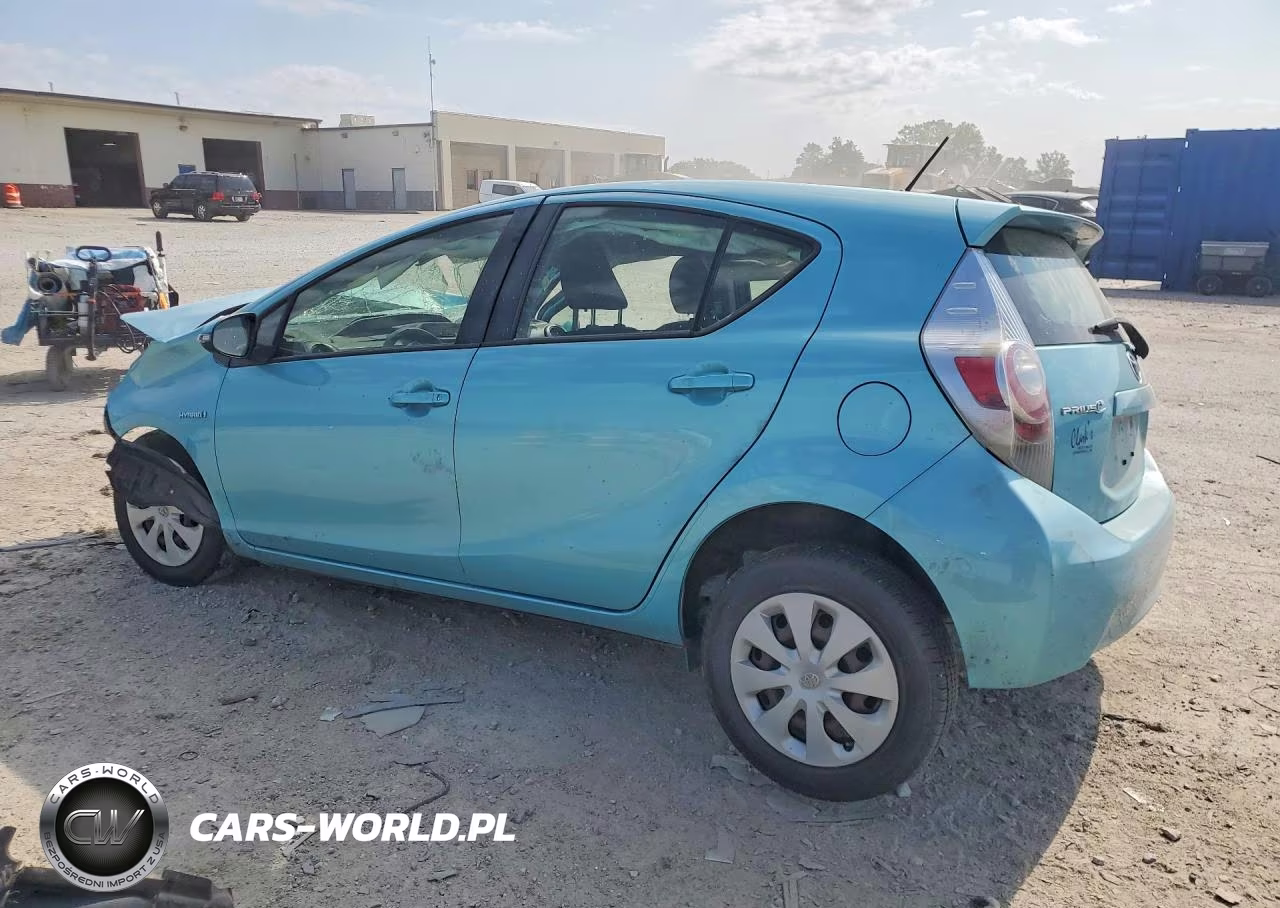 2014 Toyota Prius C Two VIN:JTDKDTB32E1065052 - 2