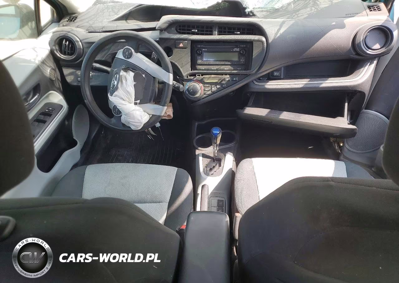 2014 Toyota Prius C Two VIN:JTDKDTB32E1065052 - 8