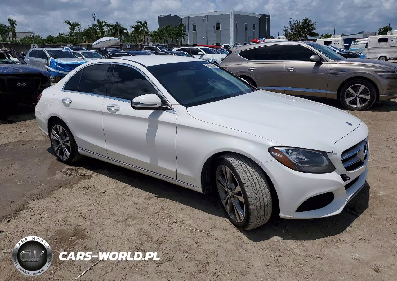 2016 Mercedes-Benz C 300 VIN:55SWF4JB1GU159829 - 4