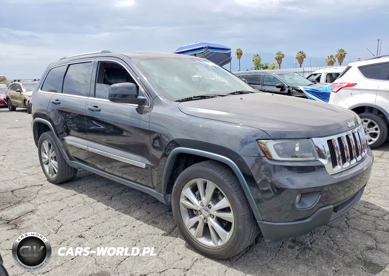 2013 Jeep Grand Cherokee Laredo VIN:1C4RJEAG4DC504326 - 4
