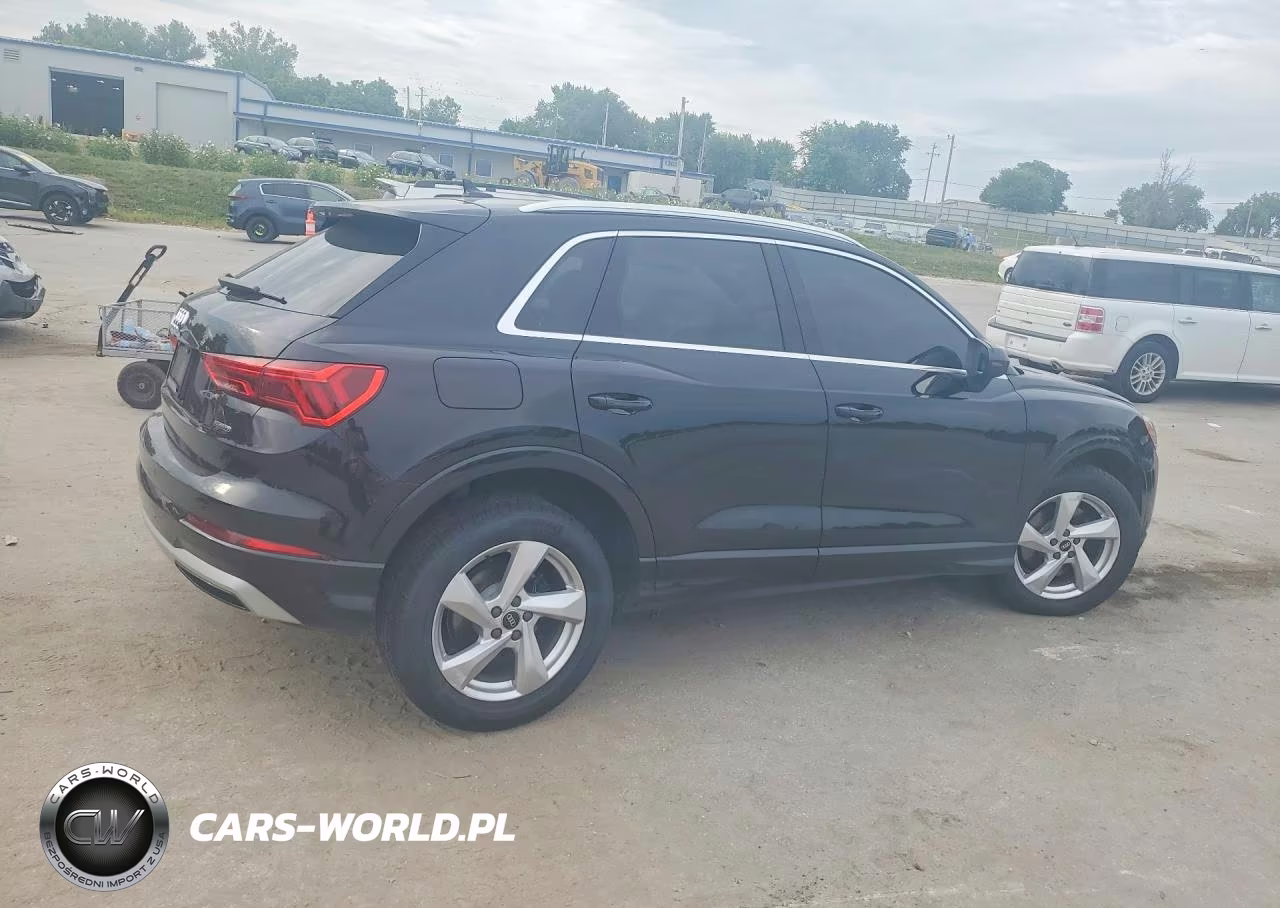 2021 Audi Q3 Premium 40 VIN:WA1AUCF35M1102030 - 3