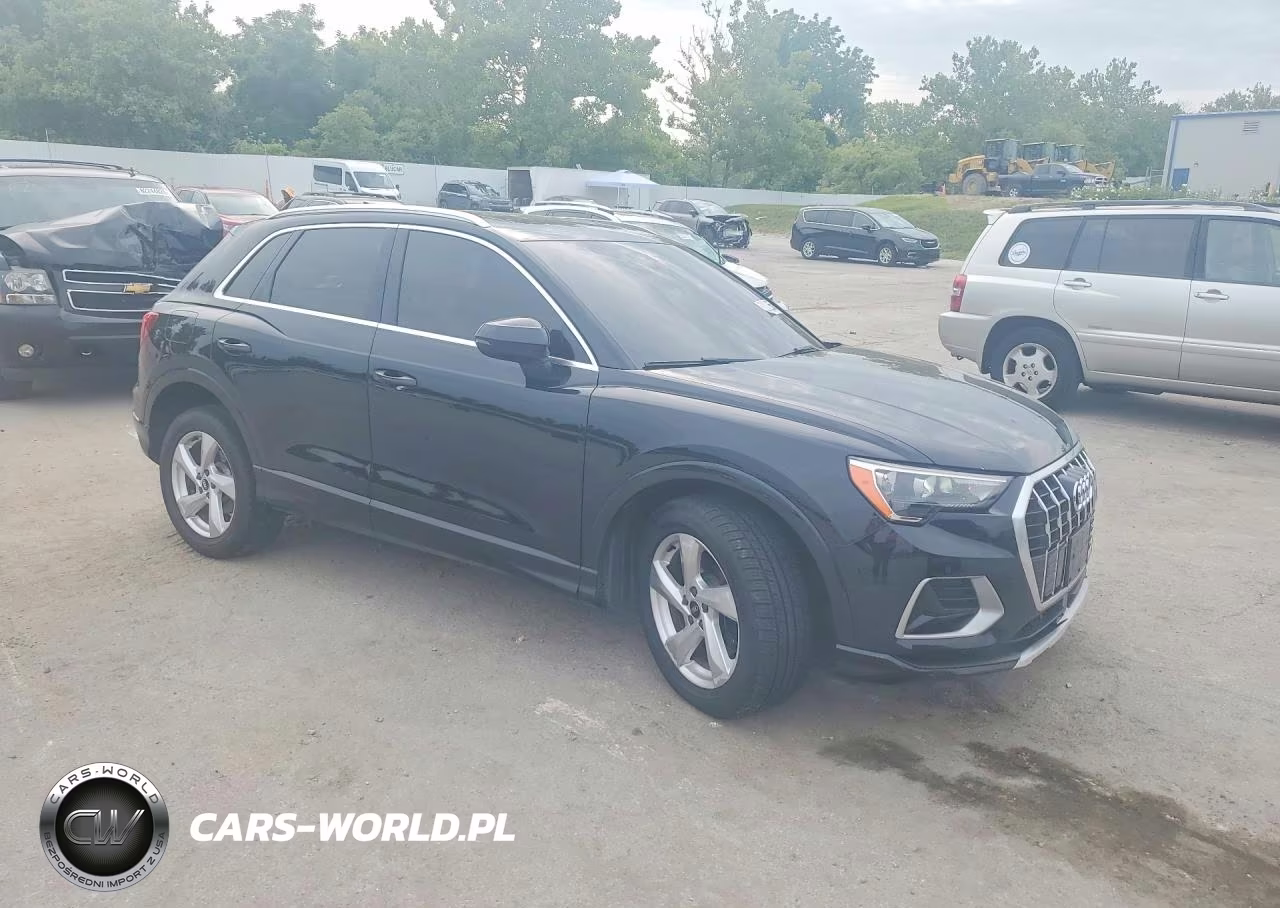 2021 Audi Q3 Premium 40 VIN:WA1AUCF35M1102030 - 4