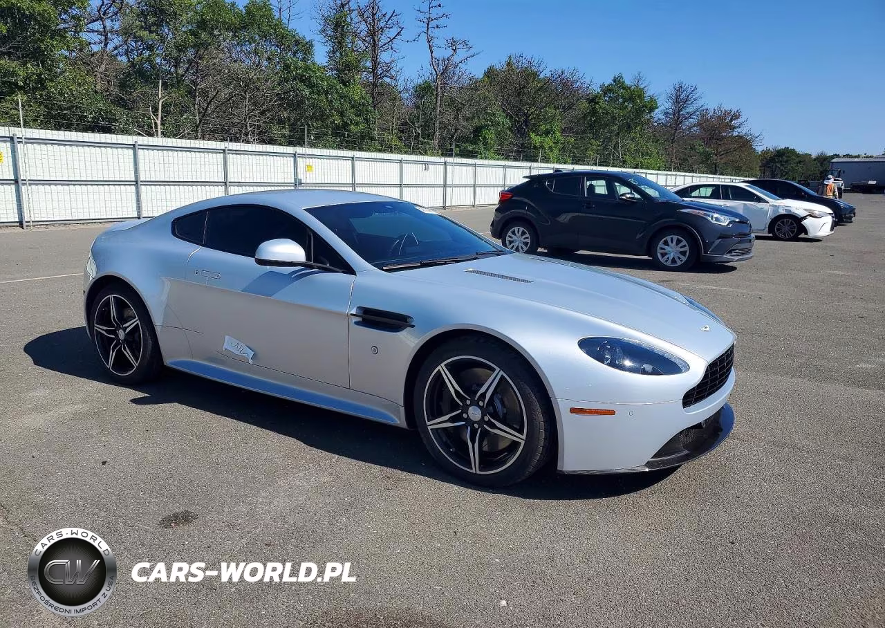 2016 Aston Martin V8 Vantage S VIN:SCFEKBDL4GGC20568 - 4