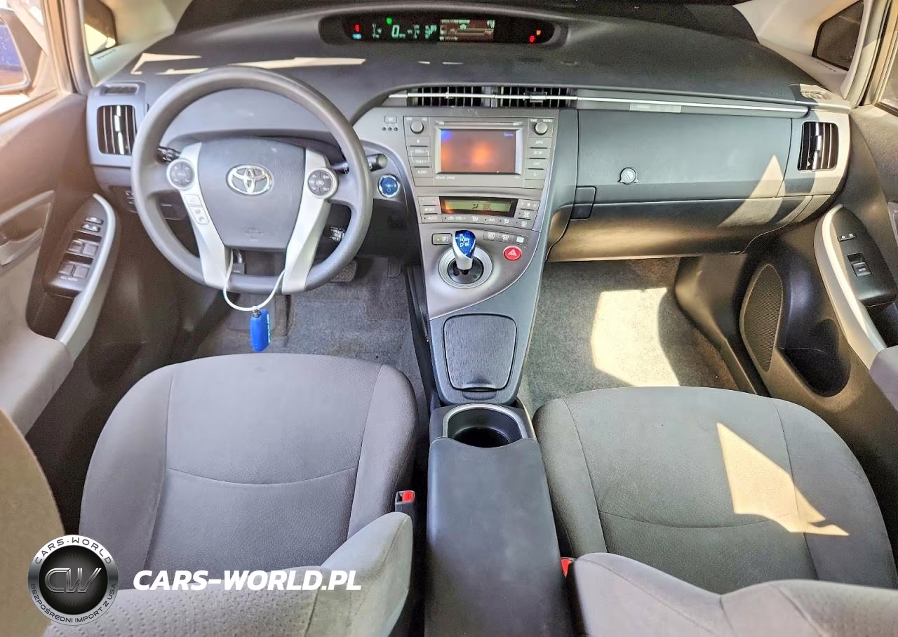 2015 Toyota Prius Three VIN:JTDKN3DU8F1879145 - 8
