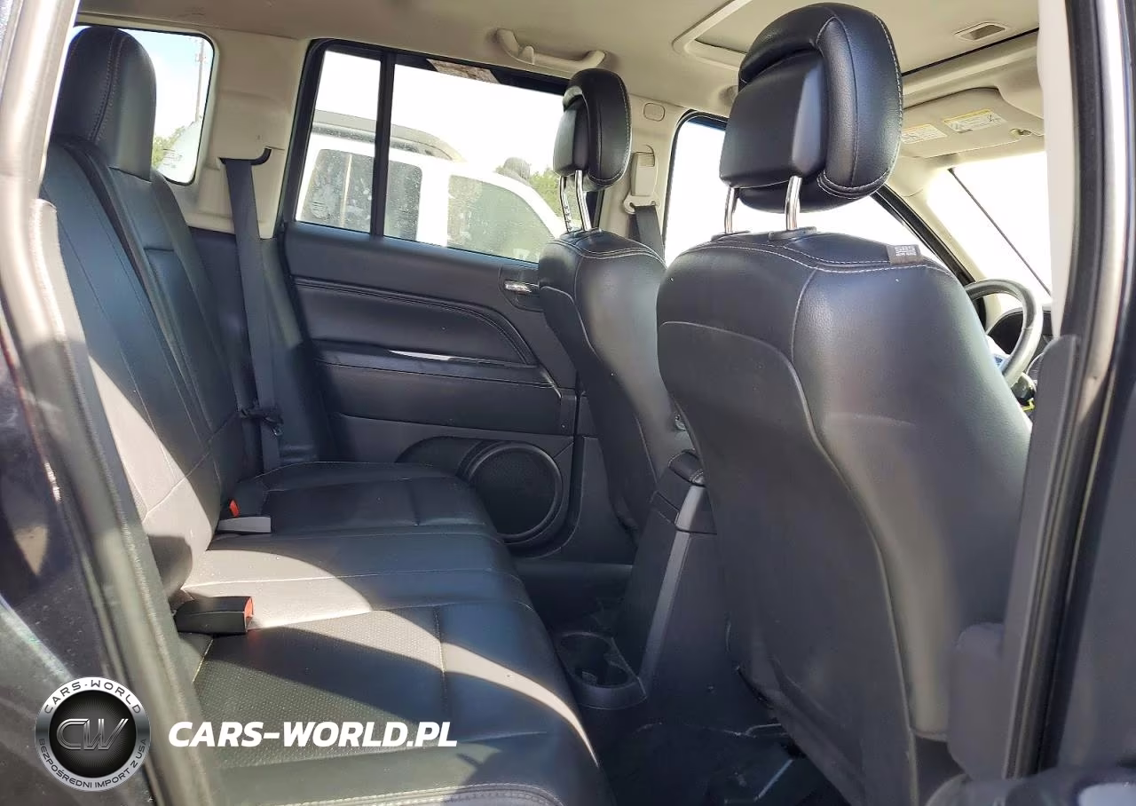 2015 Jeep Compass Latitude VIN:1C4NJCEA1FD192178 - 10