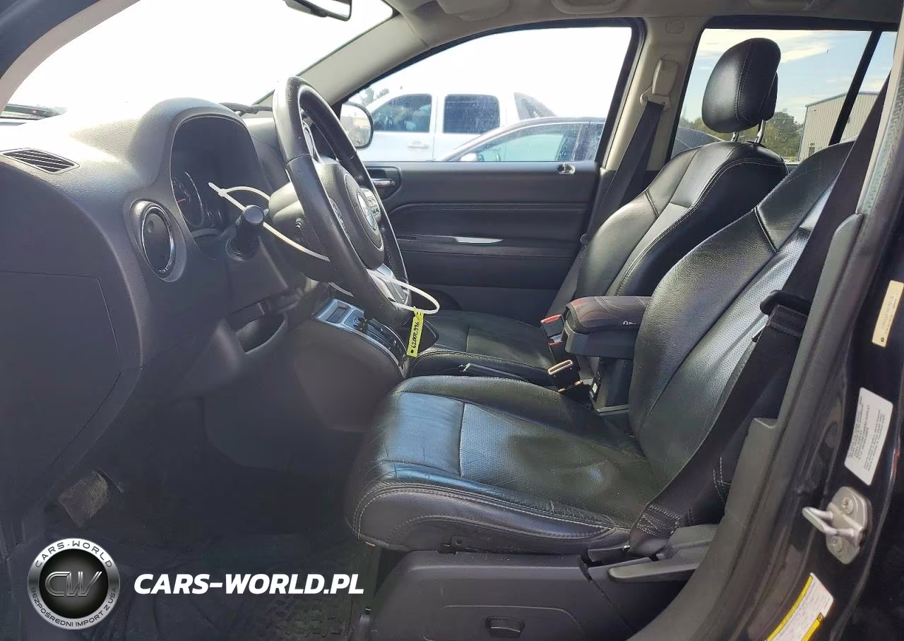 2015 Jeep Compass Latitude VIN:1C4NJCEA1FD192178 - 7