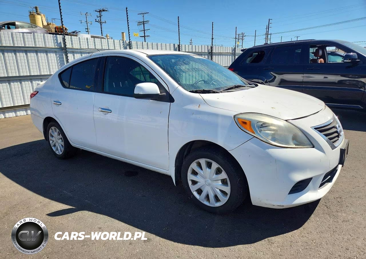 2014 Nissan Versa VIN:3N1CN7AP1EL868024 - 4