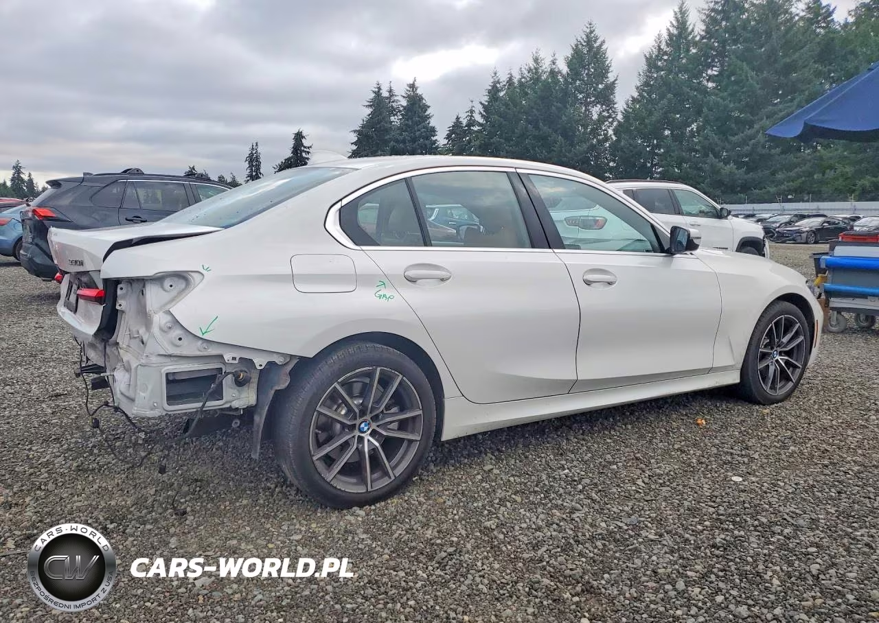 2019 BMW 330Xi VIN:WBA5R7C56KAJ78811 - 3