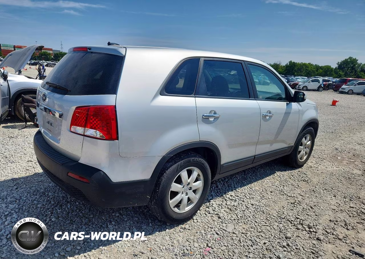 2013 Kia Sorento Lx VIN:5XYKTDA64DG355991 - 3