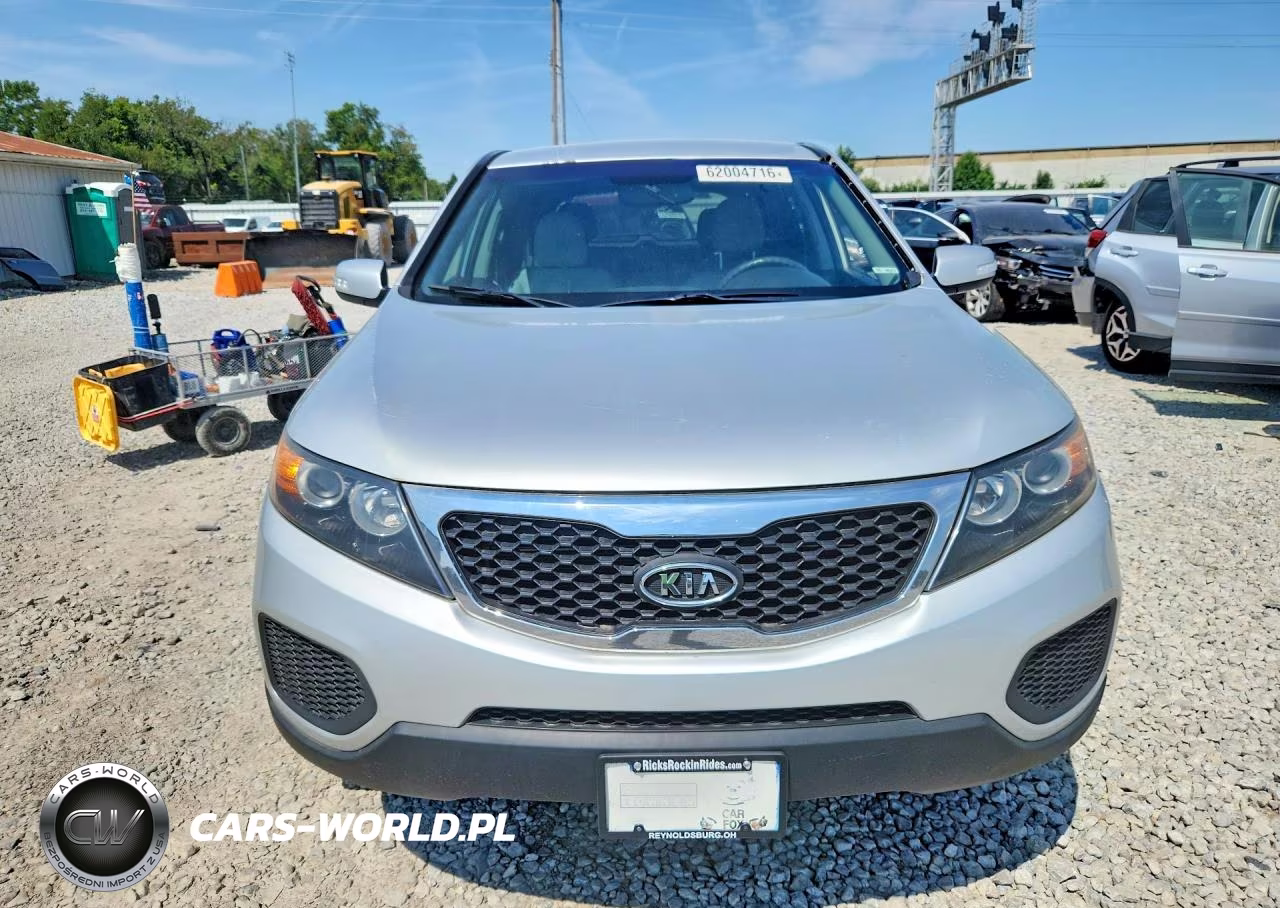 2013 Kia Sorento Lx VIN:5XYKTDA64DG355991 - 5