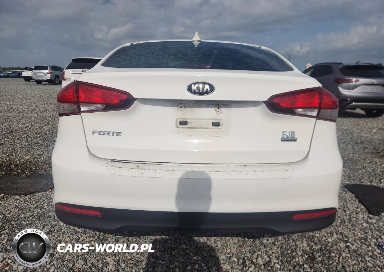 2017 Kia Forte Lx VIN:3KPFK4A70HE146800 - 6