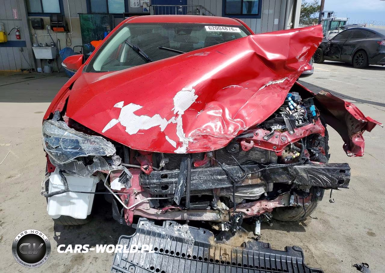 2019 Toyota Corolla Se VIN:2T1BURHE4KC165320 - 5