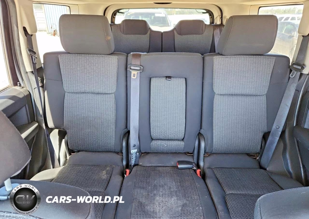 2010 Jeep Commander Sport VIN:1J4RG4GK3AC127630 - 10