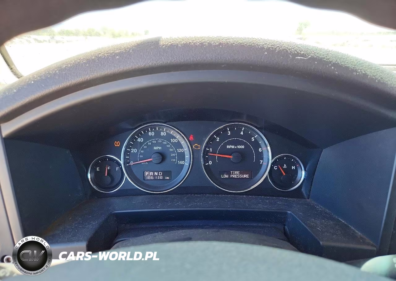 2010 Jeep Commander Sport VIN:1J4RG4GK3AC127630 - 9