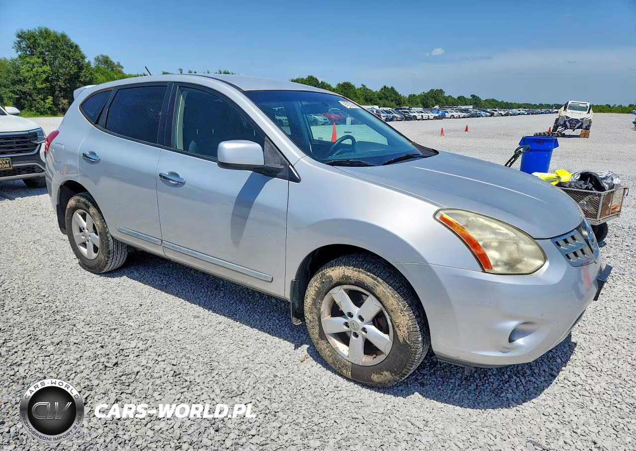 2013 Nissan Rogue S VIN:JN8AS5MT5DW549717 - 4