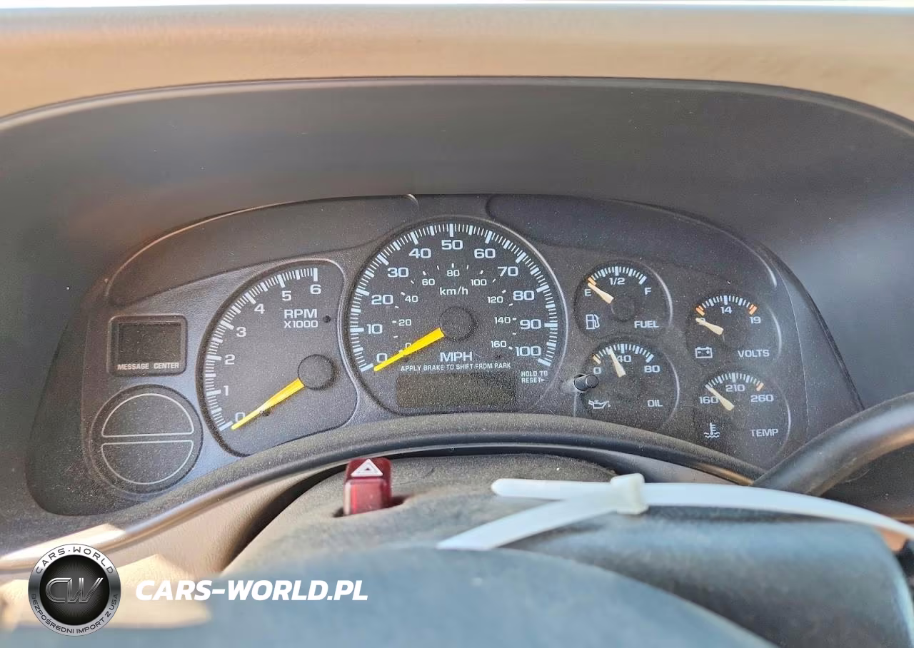 2000 Chevrolet Suburban K1500 VIN:3GNFK16T5YG151958 - 9