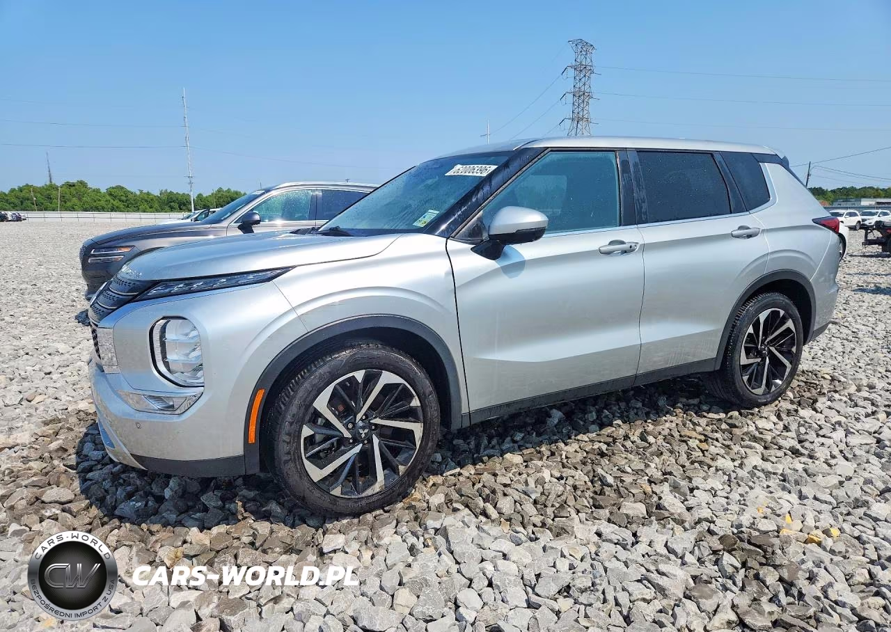 2024 Mitsubishi Outlander Se – zdjęcie 1 z 14
