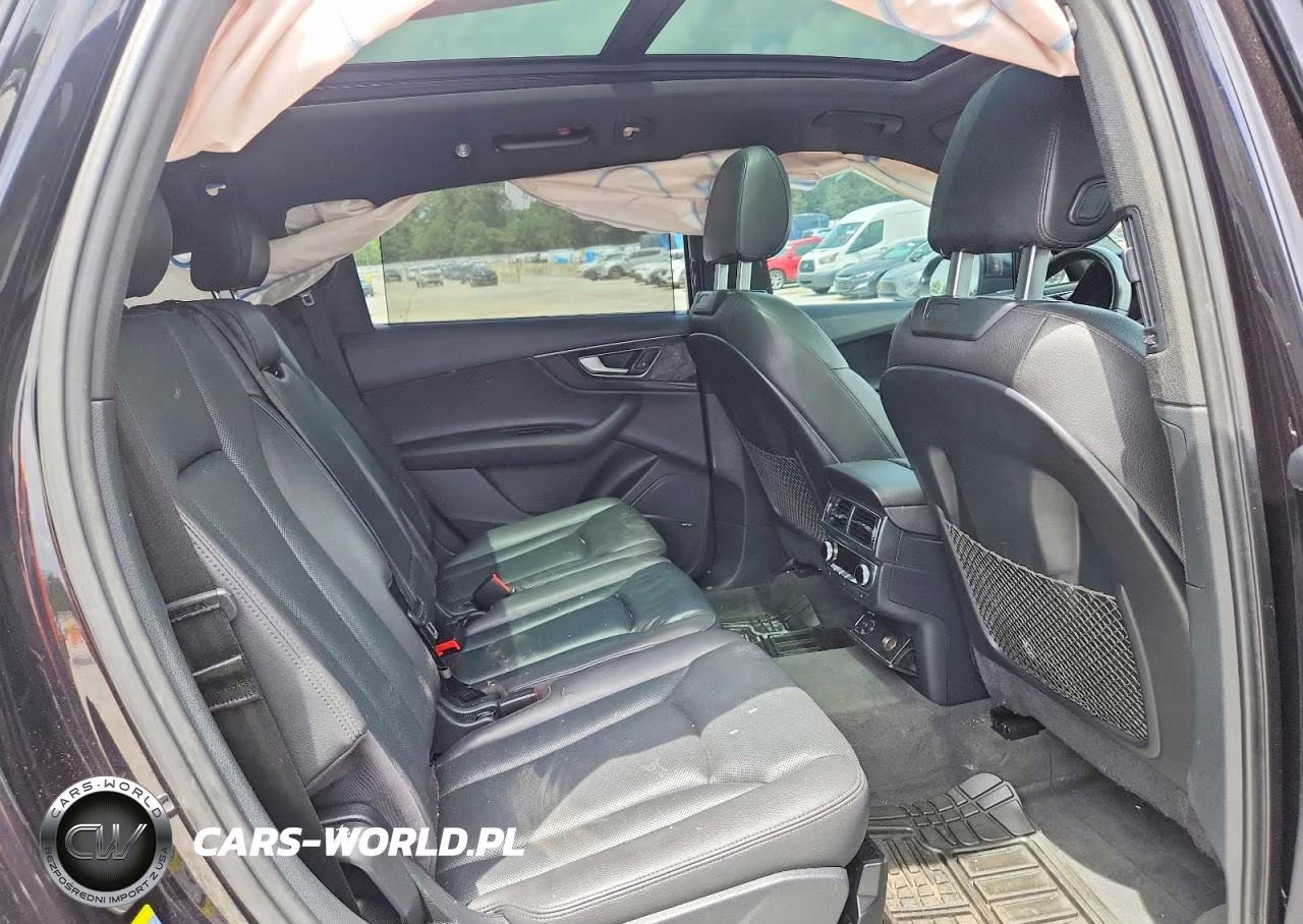 2017 Audi Q7 Prestige VIN:WA1VAAF79HD024082 - 11