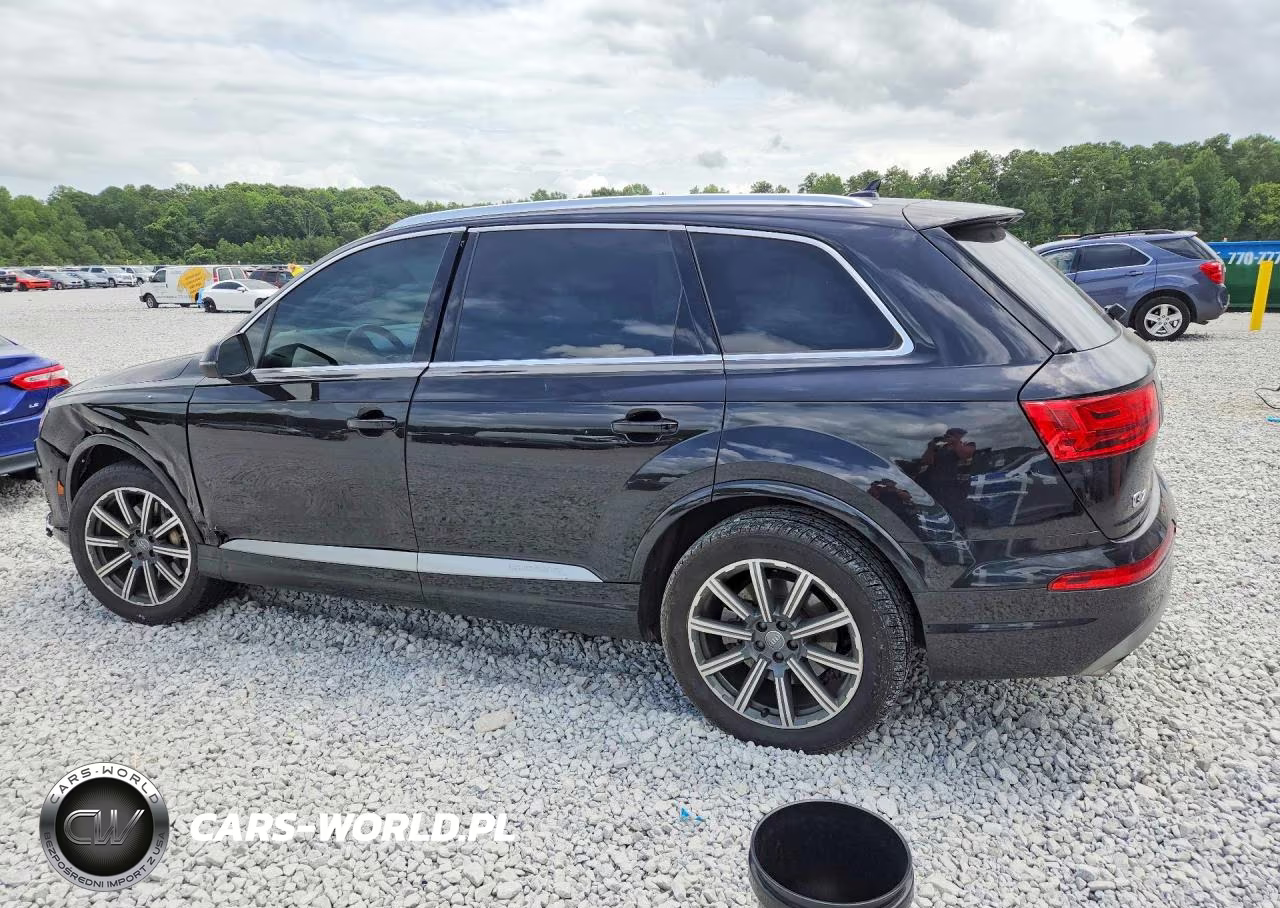 2017 Audi Q7 Prestige VIN:WA1VAAF79HD024082 - 2